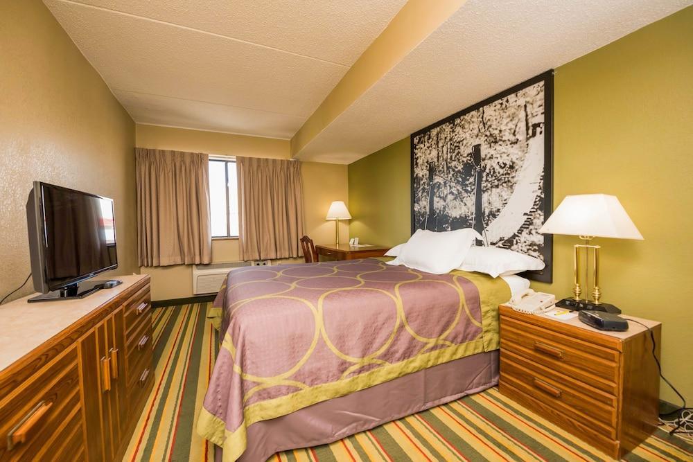 Super 8 By Wyndham Frederick Hotel Luaran gambar