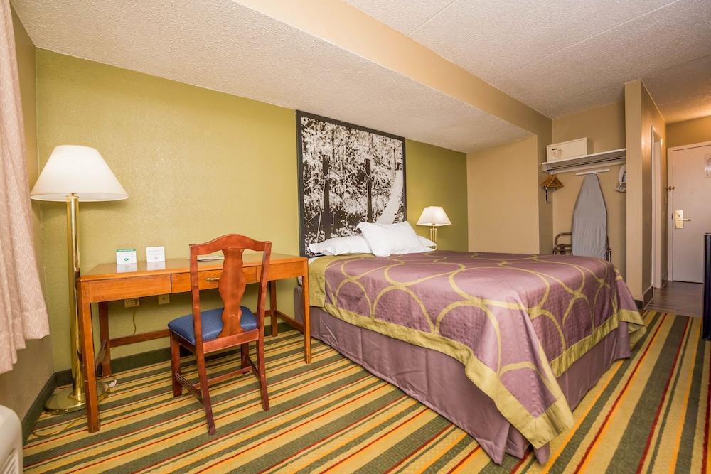 Super 8 By Wyndham Frederick Hotel Luaran gambar