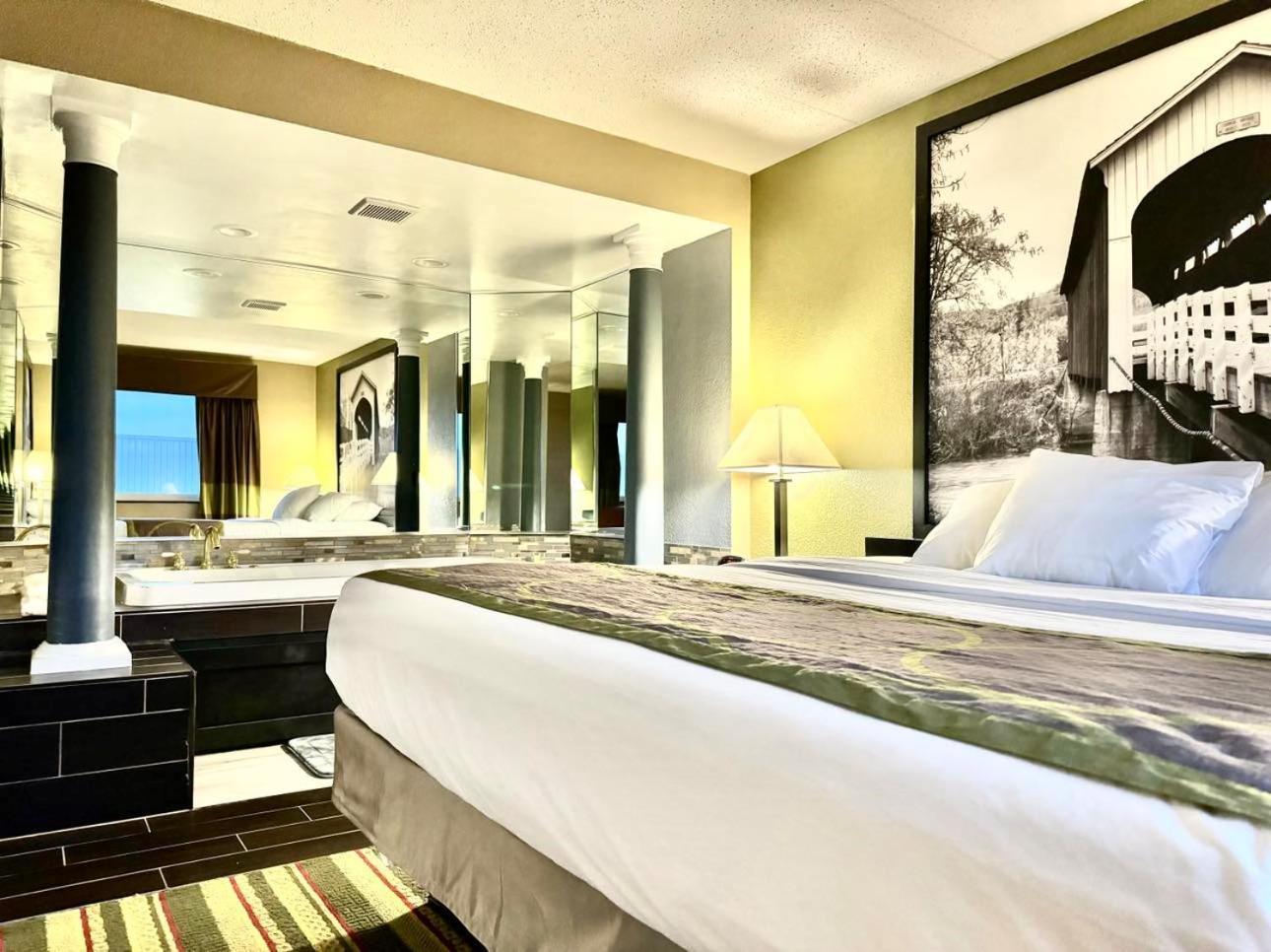 Super 8 By Wyndham Frederick Hotel Luaran gambar
