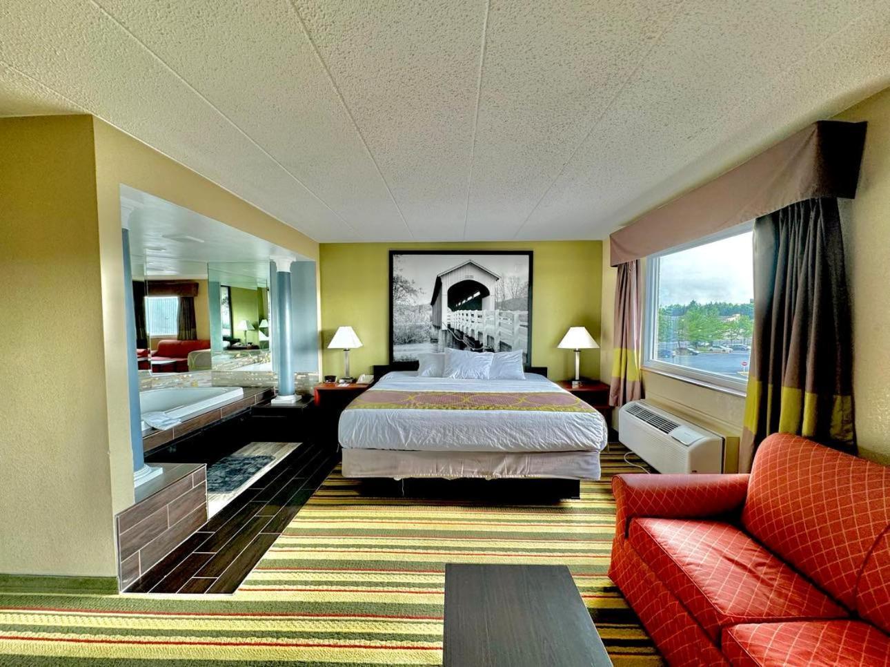 Super 8 By Wyndham Frederick Hotel Luaran gambar