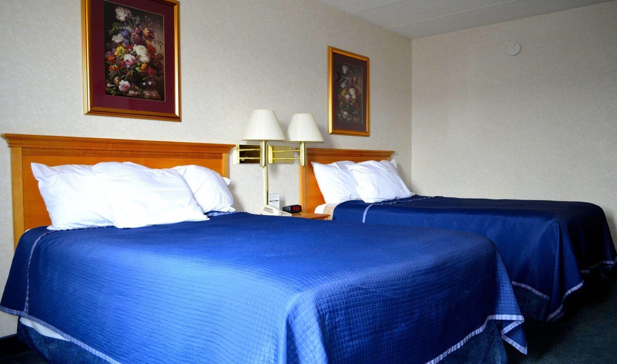 Super 8 By Wyndham Frederick Hotel Luaran gambar